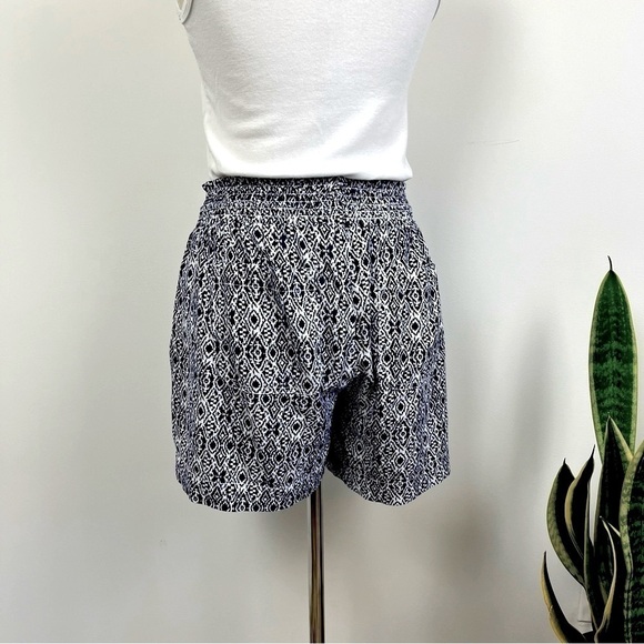 Briggs Women's Linen Blend Shorts with Tassel Drawstring Blue Print. Small - Picture 5 of 8